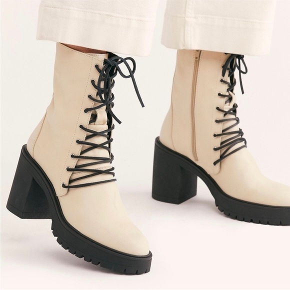 Free People Off-White Leather Moto Dylan Ankle Bootie Sz 39 Lace Up Goth Grunge - Picture 6 of 16